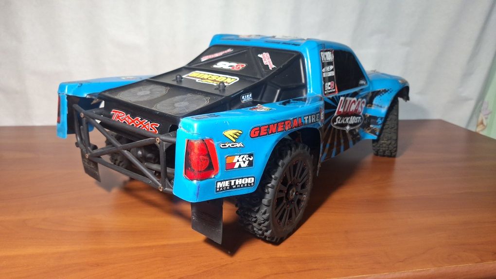 Team Associated SC8.2e 1/8 rc шорт на радіоуправлінні 
Short Couurse 4