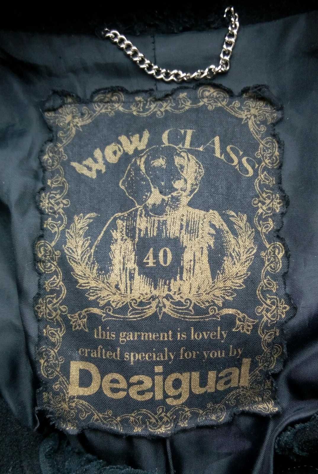 Стильное пальто испанского бренда Desigual