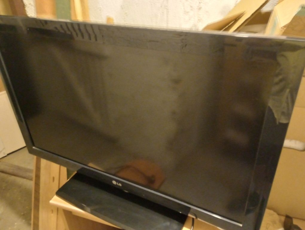 Telewizor LCD LG bardzo ładny stan tanio.
