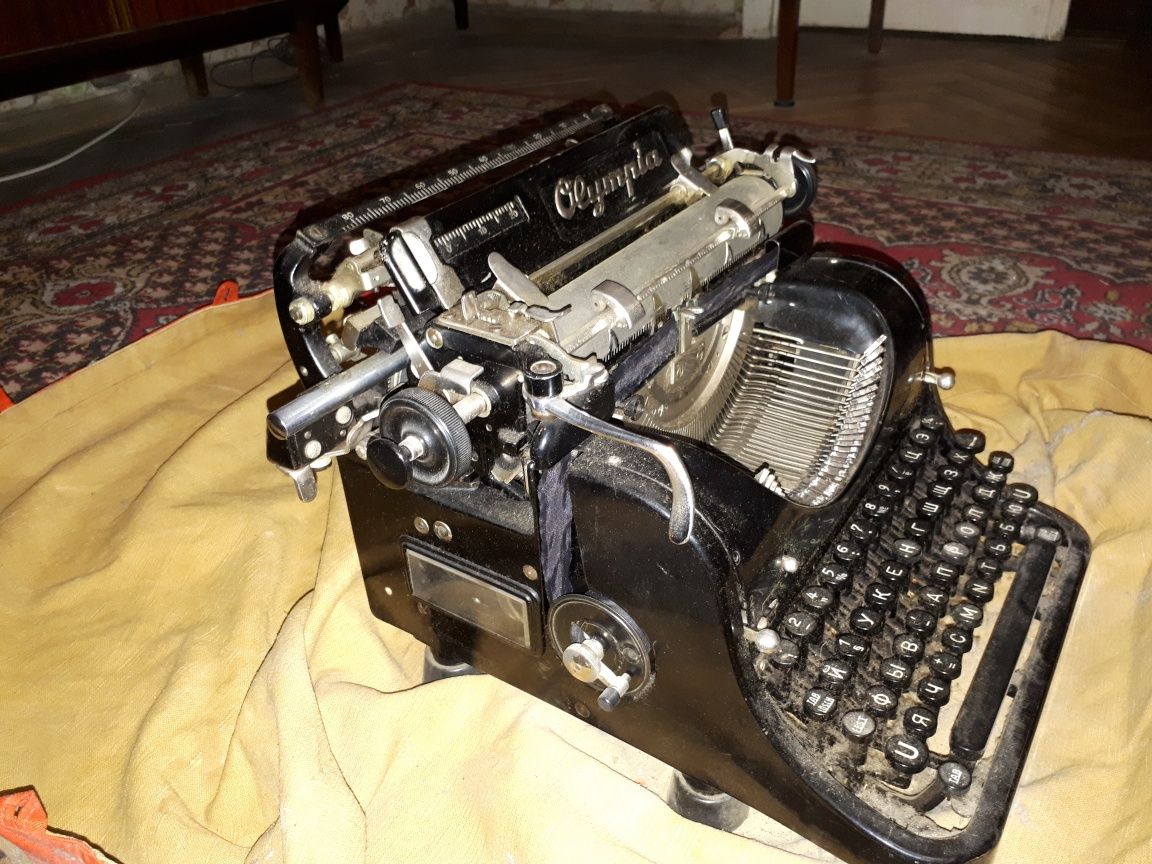 Печатная машинка Германия 40х годов