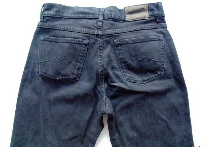 MUSTANG czarne spodnie jeansowe 30/32, pas 78 cm