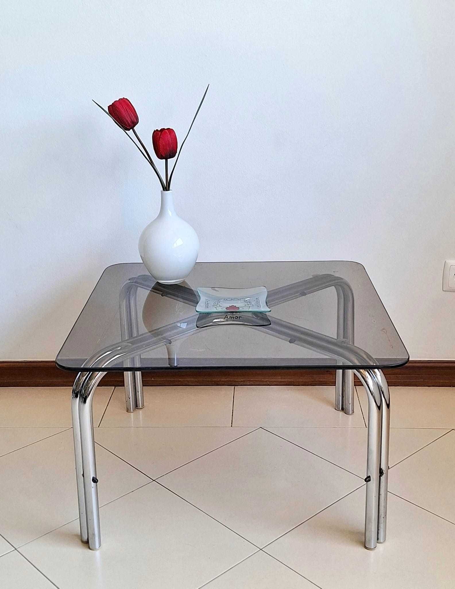 Mesa de centro cromada com vidro 70s. Chrome Coffee Table with glass