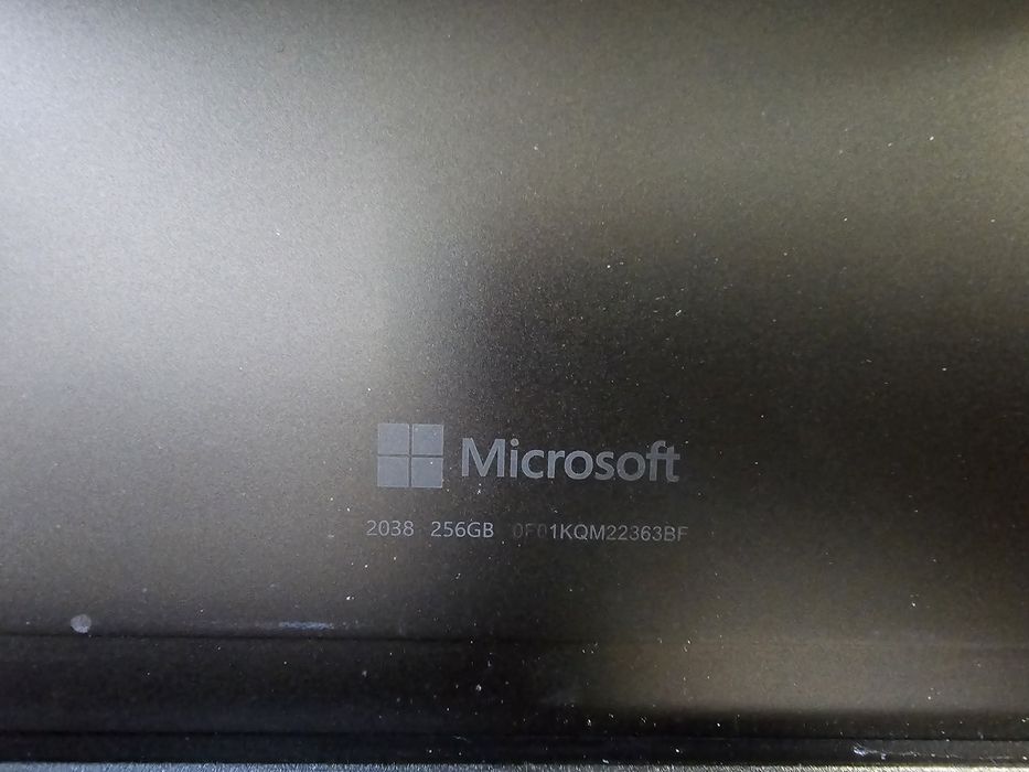 Планшет Планшет Microsoft Surface Pro 9 i7 16/256GB Graphite (QIL-0002