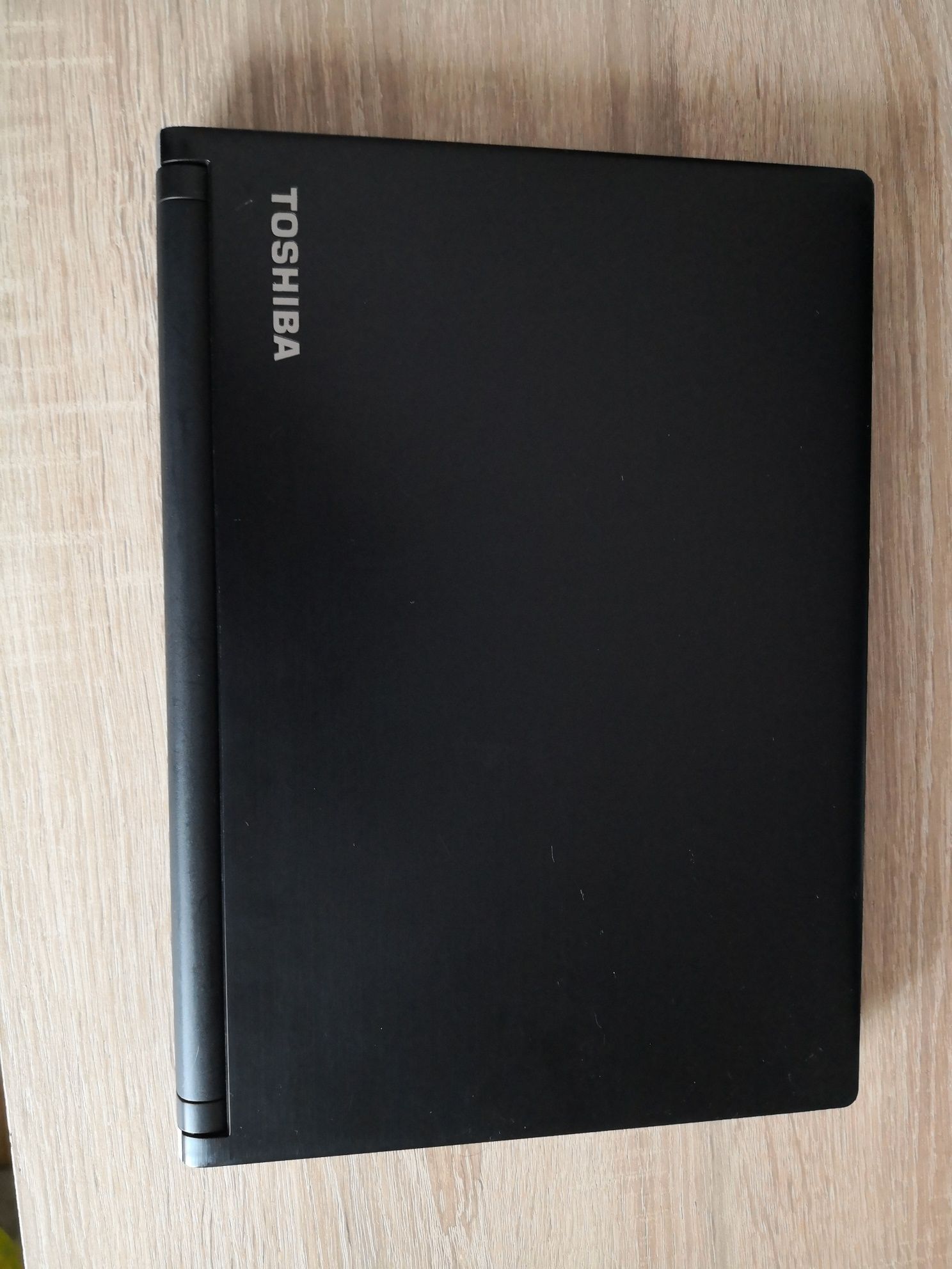 Toshiba Portege A30-C i5-6th, 8GB RAM, DVD, WIN 10