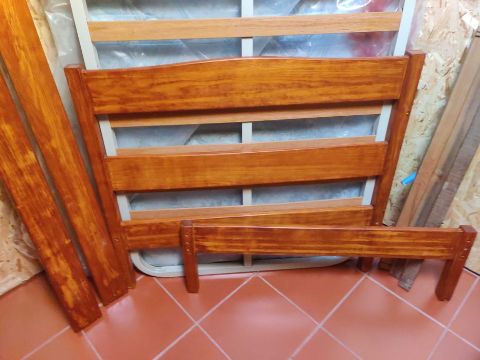 Cama de solteiro com colchão