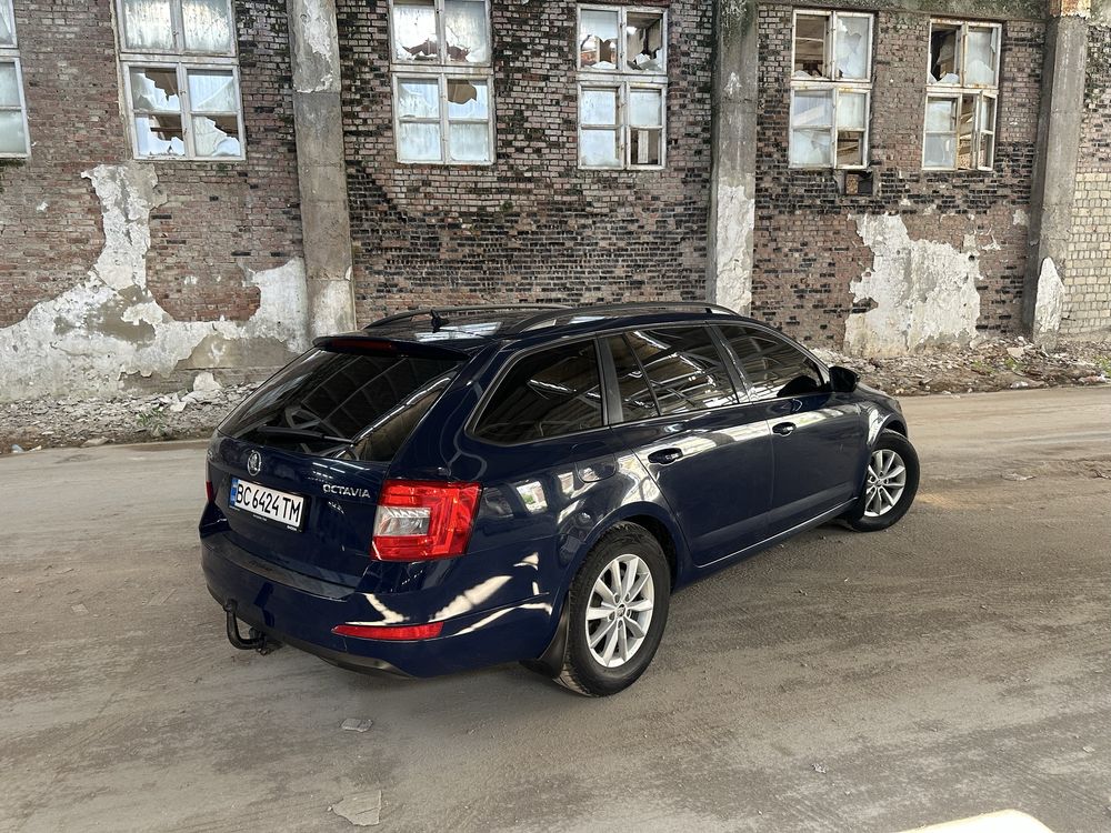 Продаж Октавія А7 2014 рік