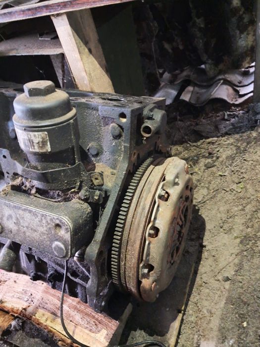 Двигун 2.2 на опель(частково розібраний)