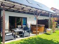 Domek całoroczny z jacuzzi nad morzem, apartament, wakacje, bania