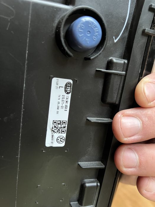 Volkswagen Jetta 2023- протитуманки з решітками, туманки