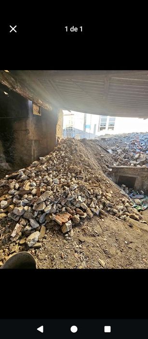 Faço limpeza de entulho todo tipo de lixo