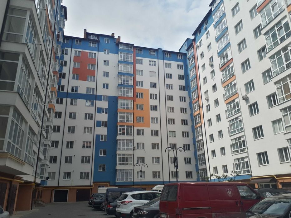 Продам 2 кімнату квартиру 70м2 біля парку з ремонтом