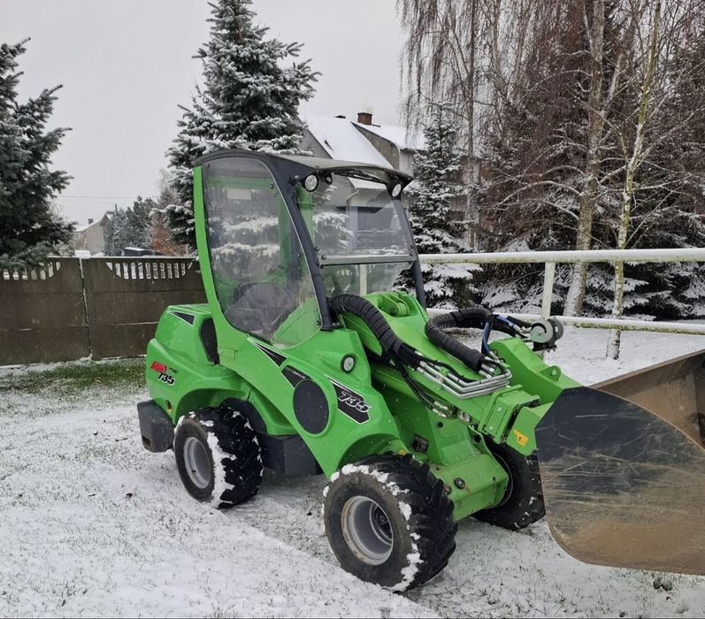 Ładowarka miniładowarka Avant 735