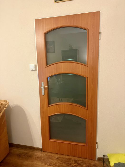 Drzwi wewnetrzne do pokoju i lazienki