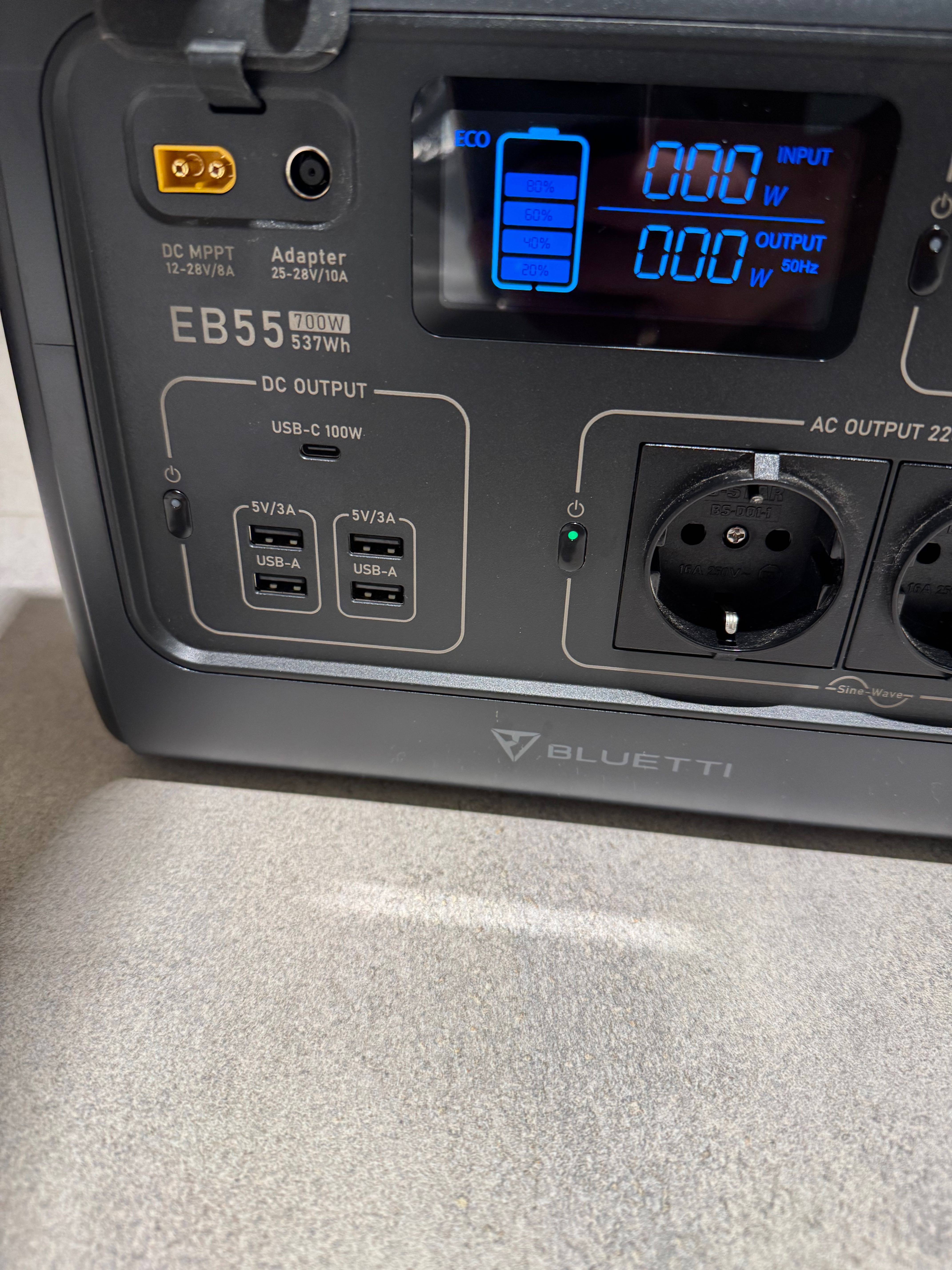 Bluetti EB55 700W