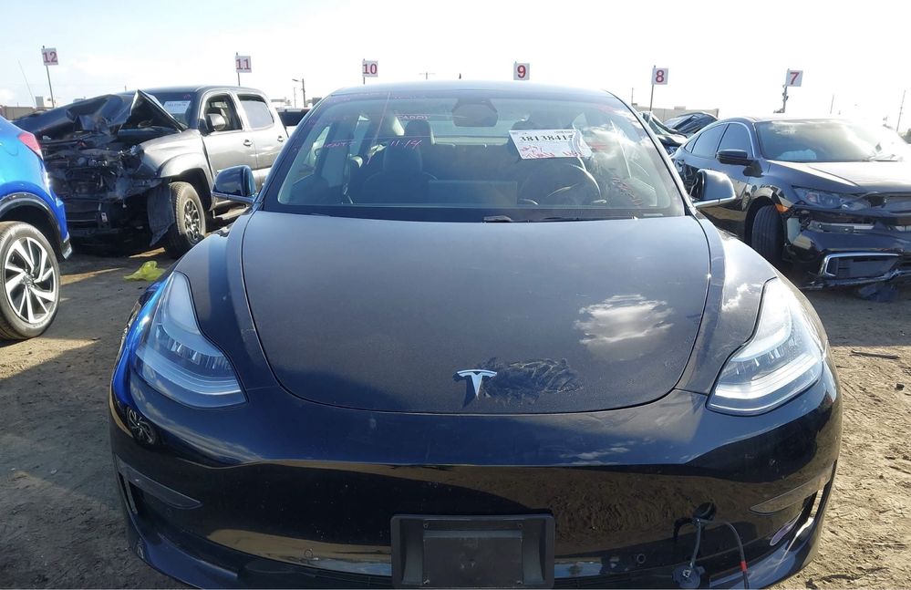 Tesla model 3, standard range