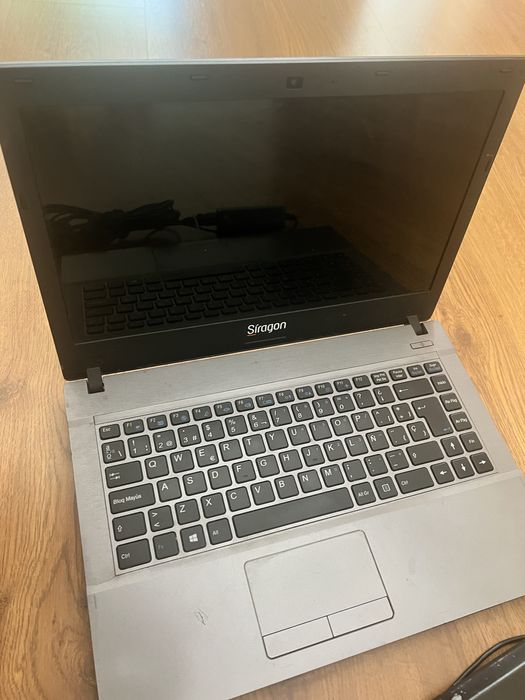 Vendo portátil Siragon para peças