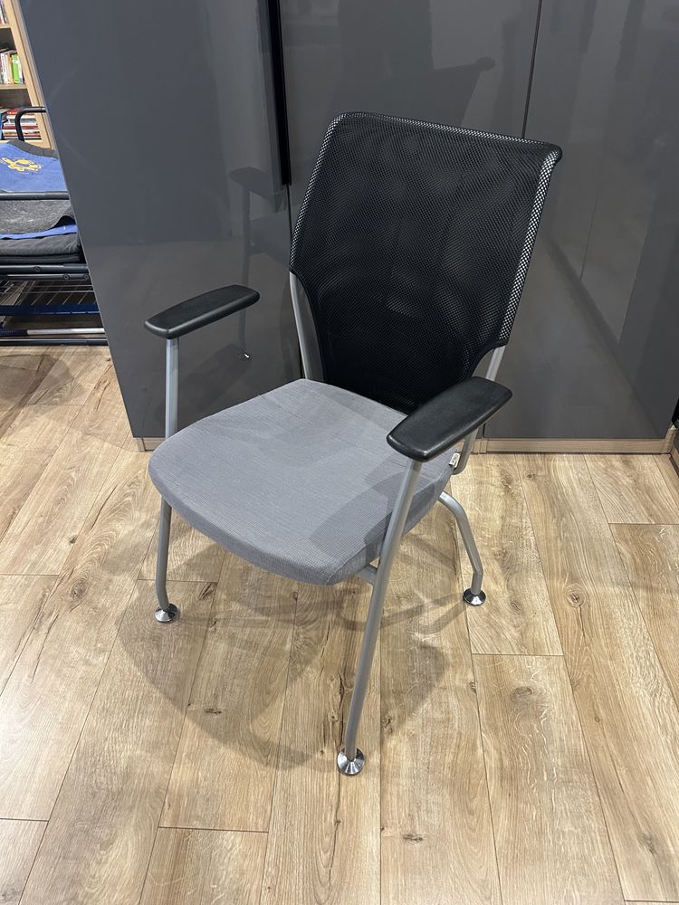 Krzesło biurowe/ konferencyjne/ firmy Profim