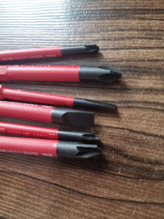 Zestaw Wkrętak Elektryczny wiha speede + Ładowarka + 6xslimbit