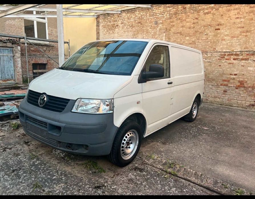 Volkswagen Transporter T5  VW Transporter T5 uszkodzony -okazja