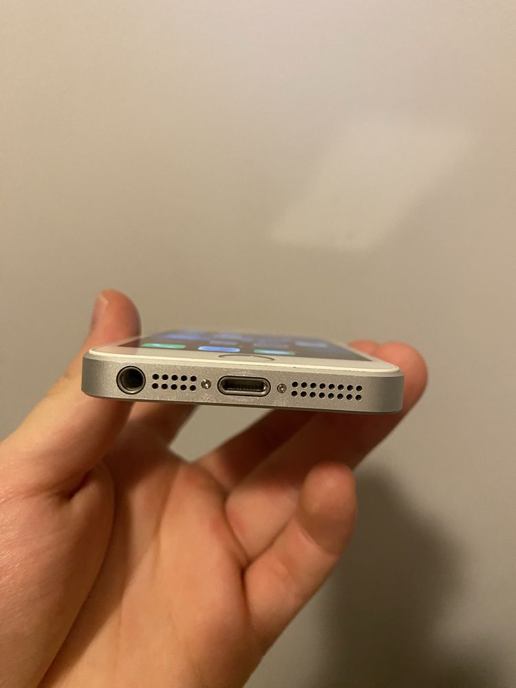 Iphone SE 2016 bateria 87% 16GB generacja 1 Sprawny apple iphon OKAZJA