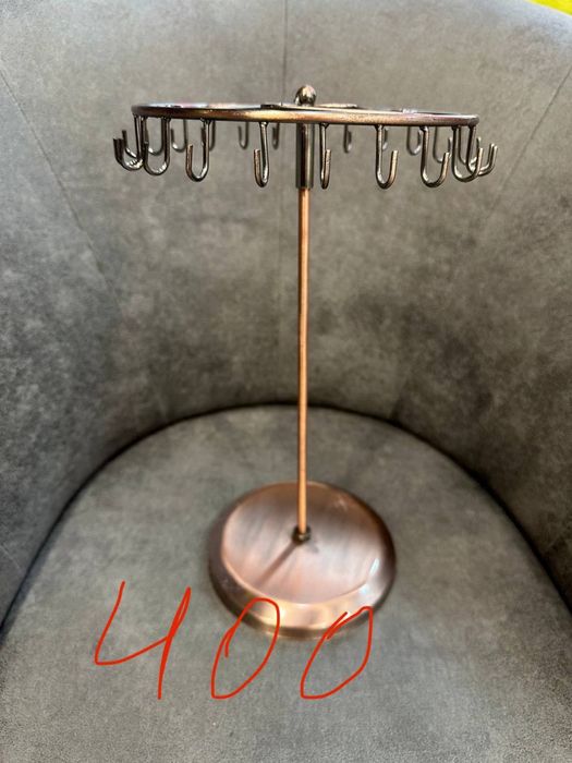 Подставки, планшети , стойки для бижутерии и позолоти