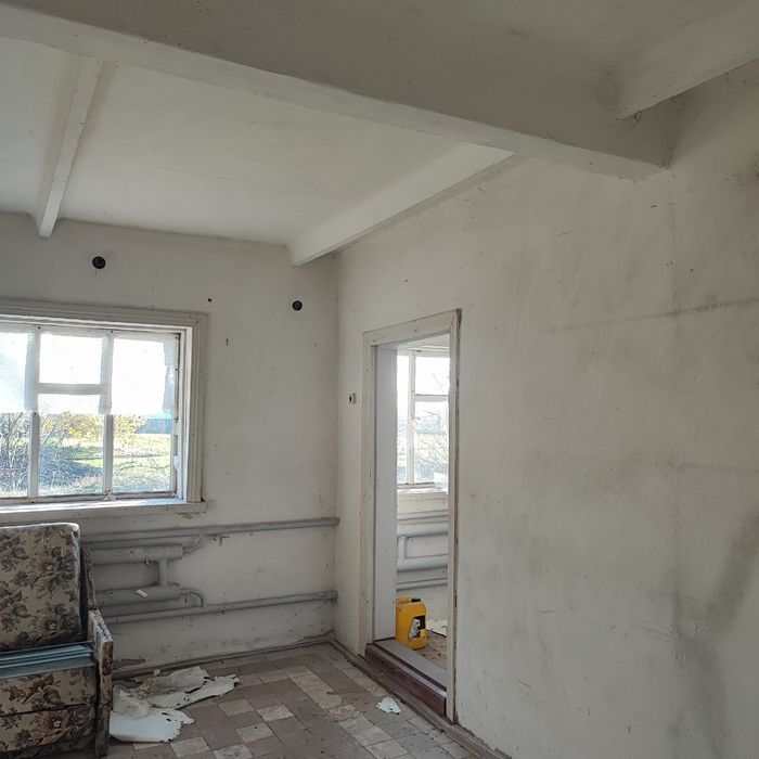 Продам будинок  із літньою кухнею та ділянкою 35 соток, Савинці.