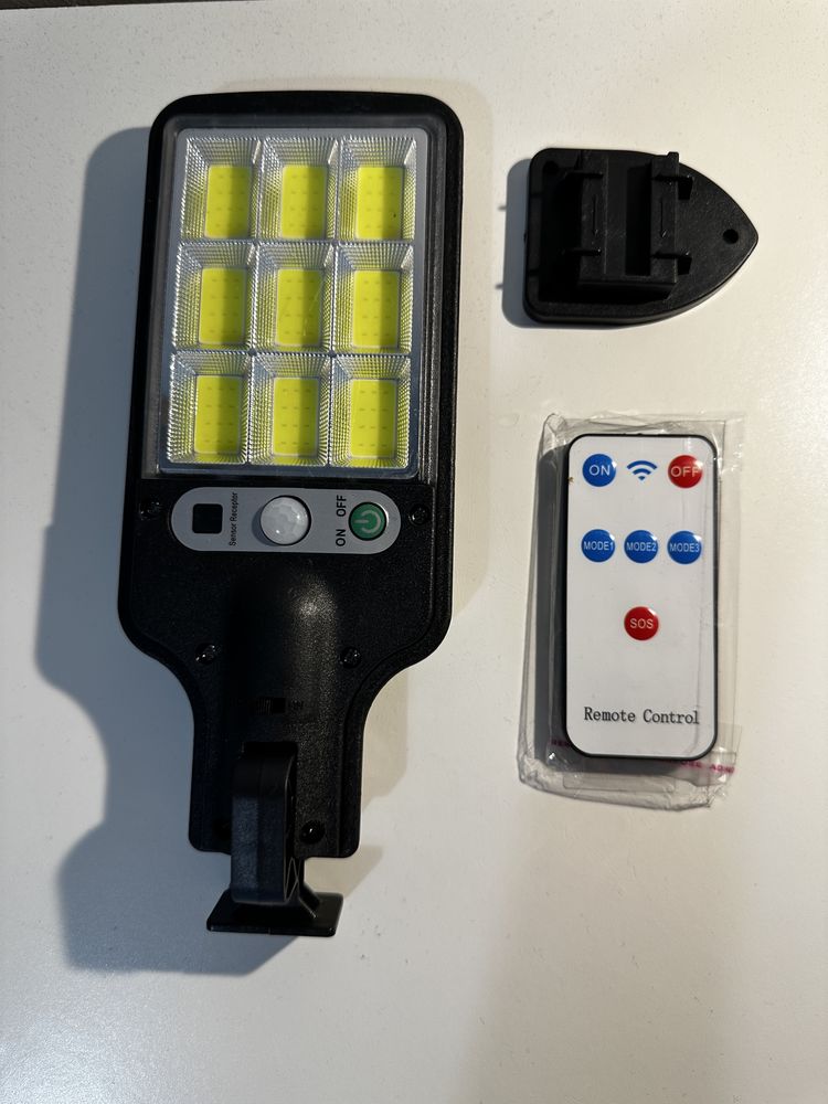 Lampa solarna ogrodowa