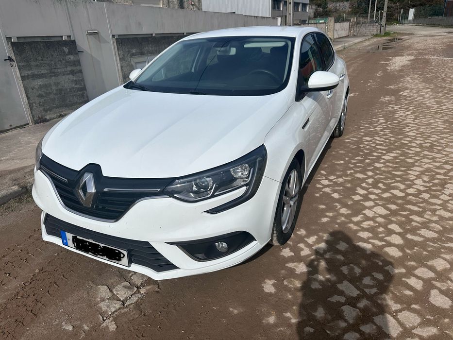 TVDE (ZONA NORTE/ PORTO) - Aluguer de Viatura 220€ - RENAULT MÉGANE