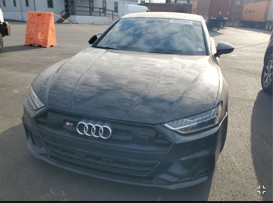 Audi S7 2020 пневма, бенг, ковші, массаж, диски, жирна комплектація