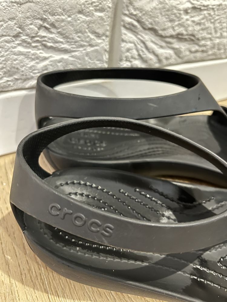 Sandałki Crocs Serena Sandal czarne