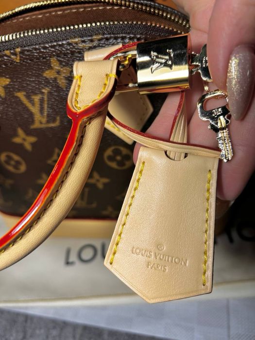 Сумка Louis Vuitton Alma BB Оригінал!