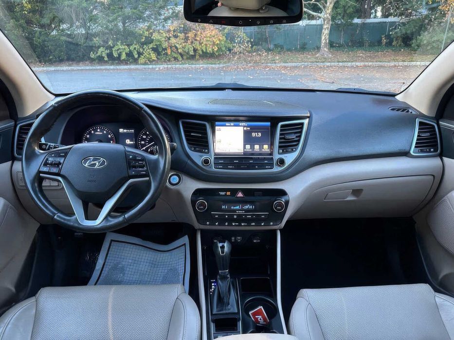 Hyundai Tucson Limited      2018