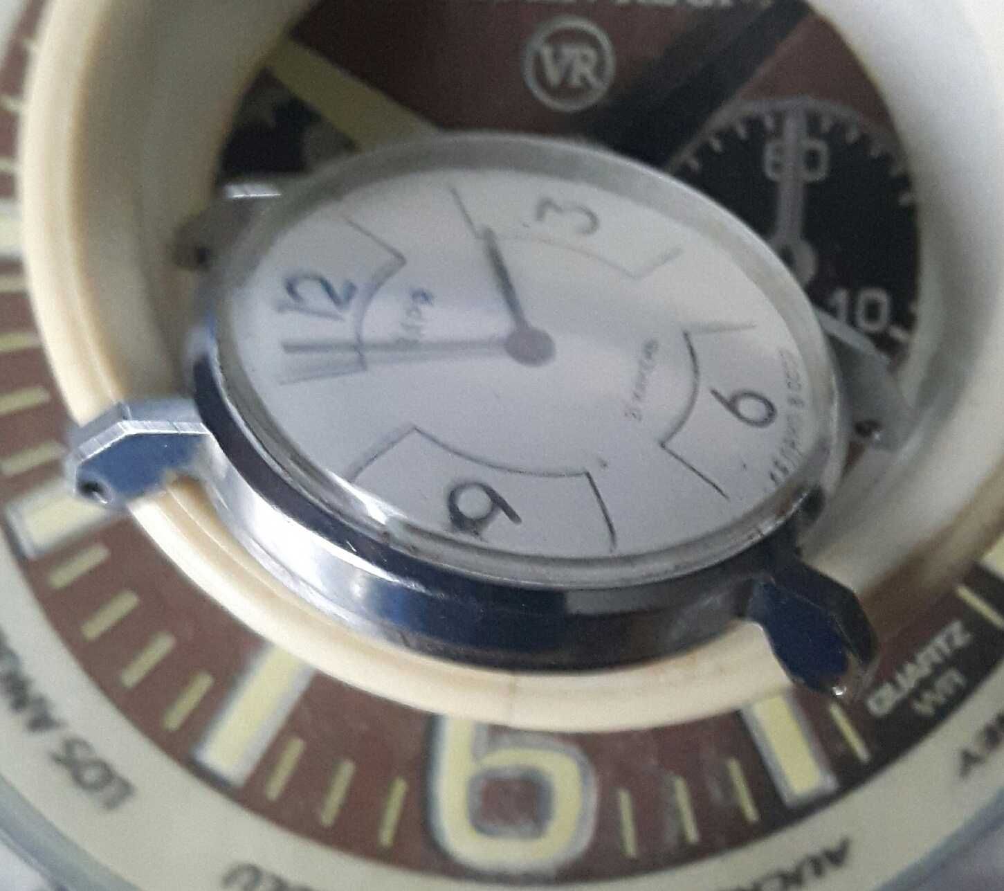 Zegarek  z tradycyjnym napędem Zarja