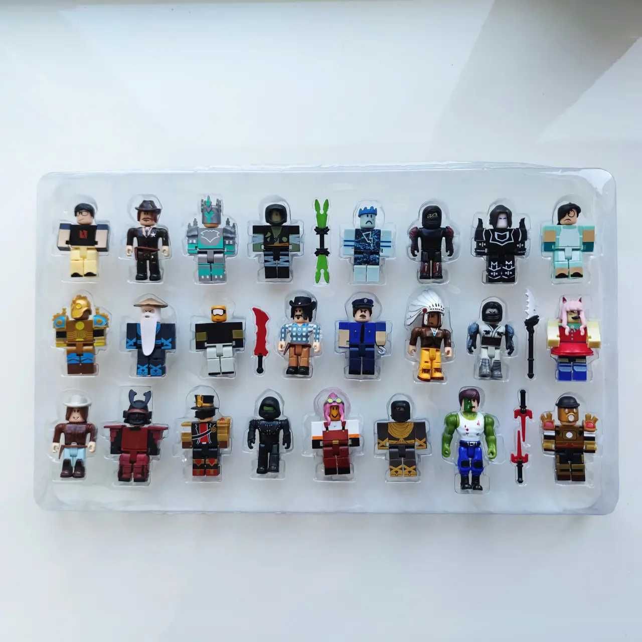 Ігровий набір колекційних фігурок Роблокс Roblox 24 герої з аксесуарам