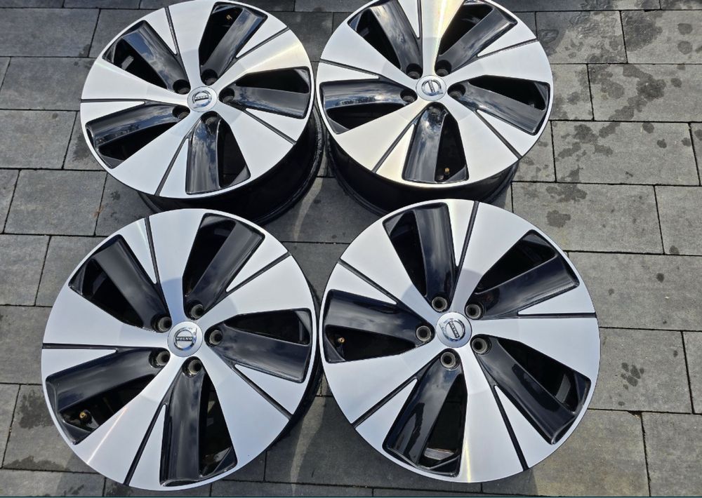 Alufelgi 5x108 18 cali Volvo R design Xc40 Xc60 Xc70 Xc90 V90 V60 S90