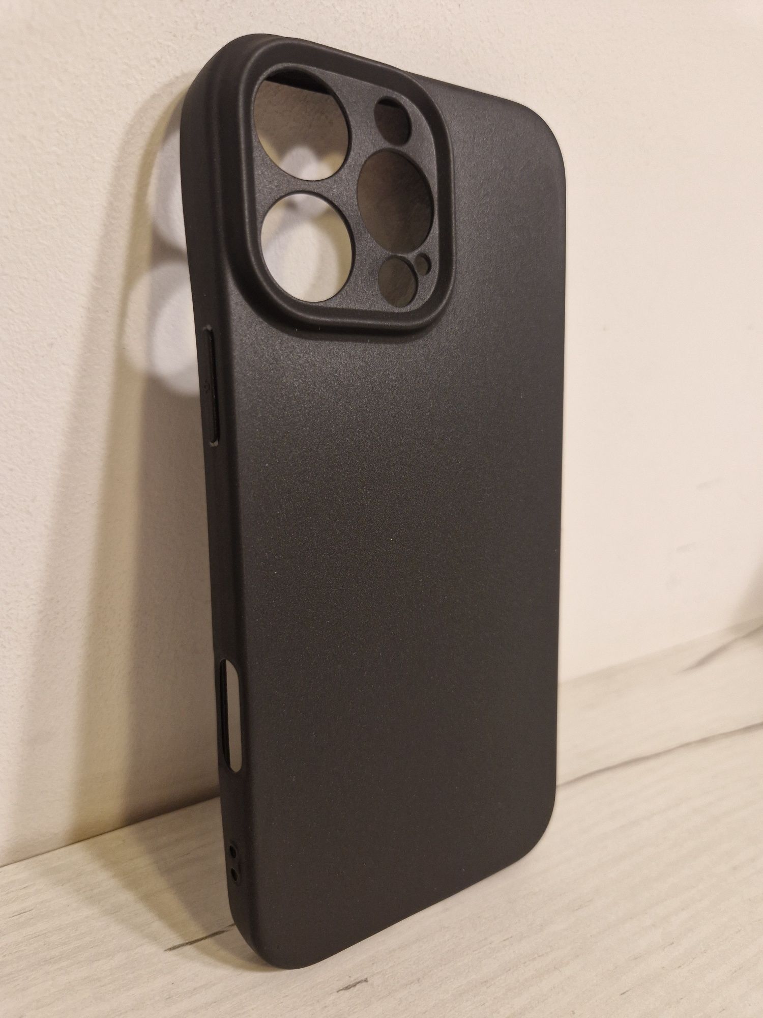 Back Case MATT do IPHONE 16 PRO MAX Czarny
