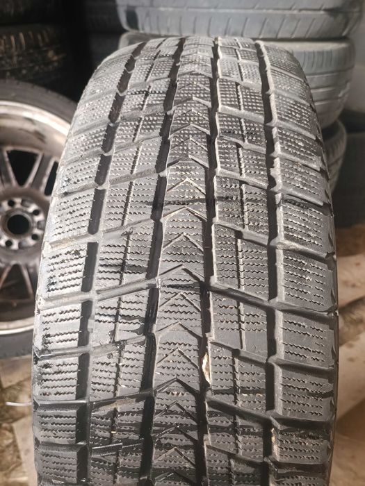 Зимова гума 235.60.R18
