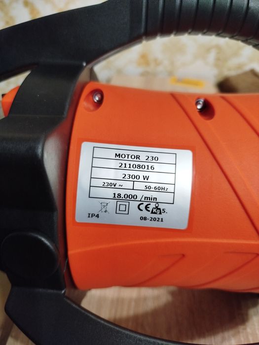 Глибокий вібратор для бетону Dingo