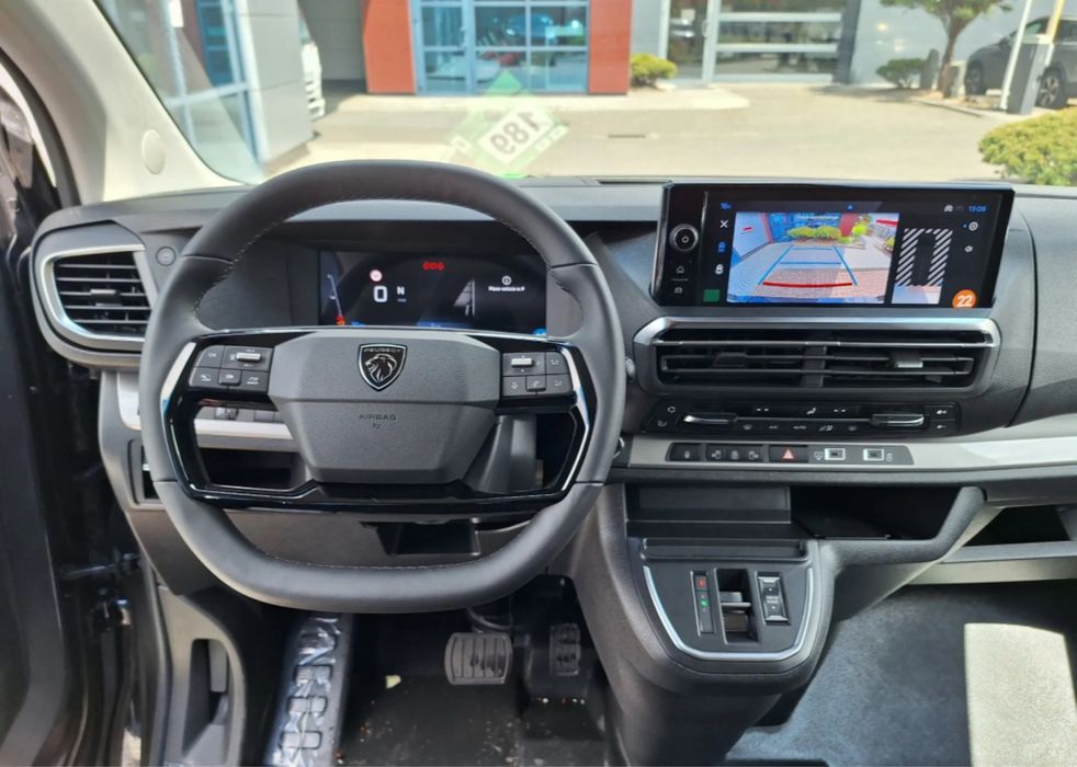 Nowy 2025 bus 9 osób  wynajem Wolne Terminy Automat Peugeot Traveler