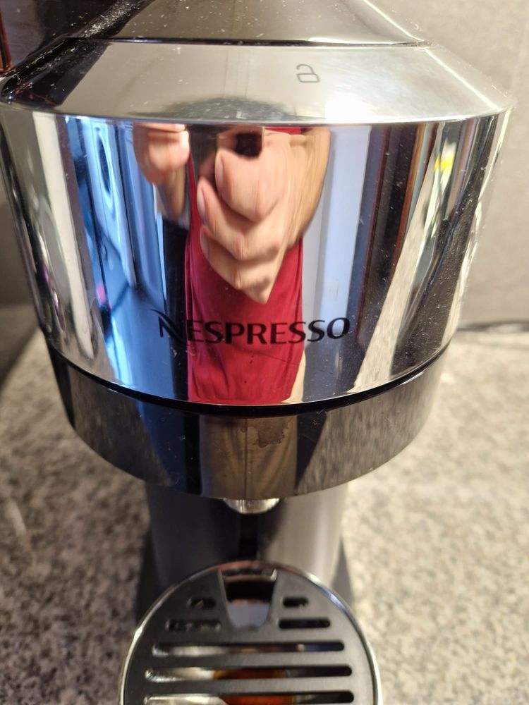 Máquina Café Nespresso Vertuo