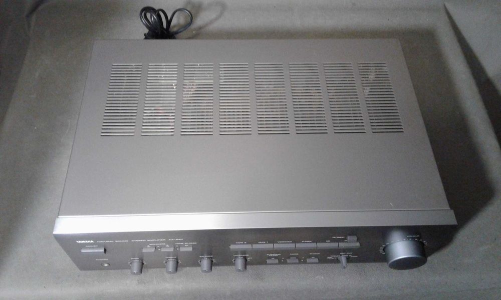 YAMAHA AX-540 wzmacniacz stereo