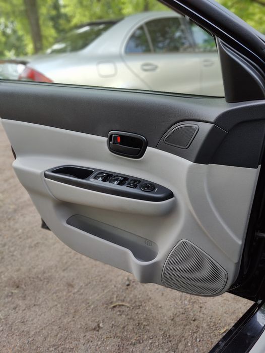 Hyundai Accent  1.6 AT