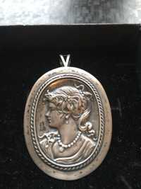 Medalion wisior broszka srebro vintage