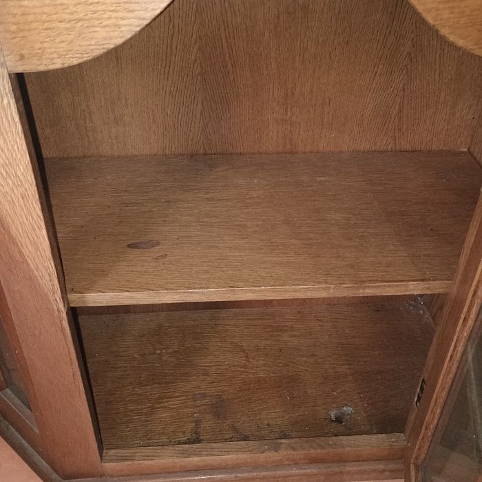 Dębowa szafka wisząca z przeszkleniem antyk 68 cm