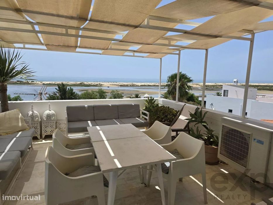 Moradia T8 na Praia da Fábrica / Cacela Velha