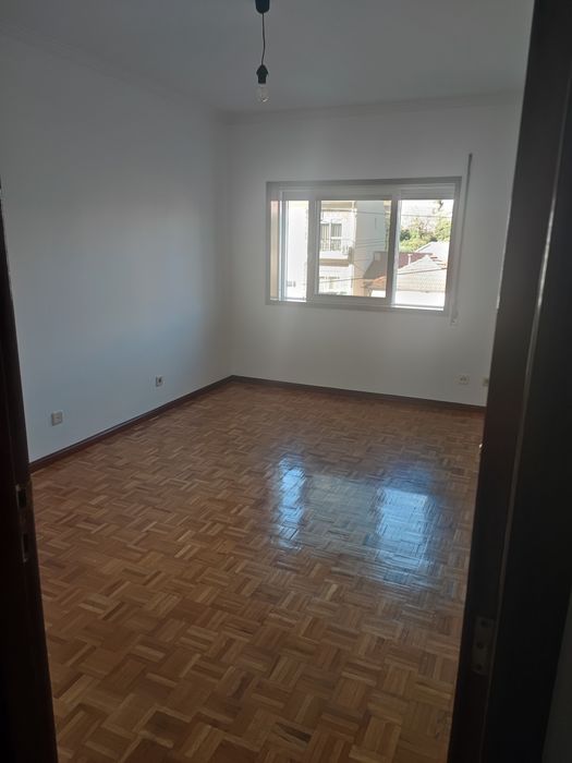 Apartamento T1 com garagem em box - Gondomar