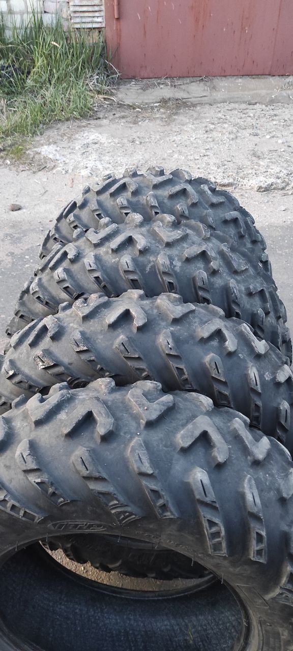 Продам комплект резини на квадроцикол або багги,itp terracross 26x8p14