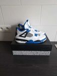 NikeAir Jordan4Retro R.40