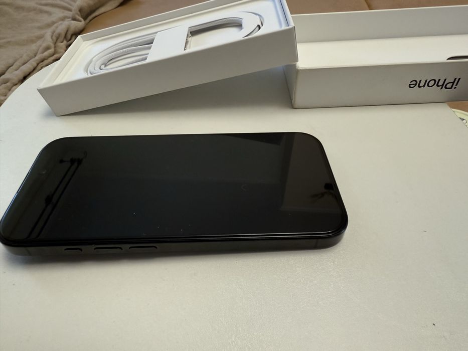 IPhone 16 Pro 128  майже новий e-sim black titanium з гарантією