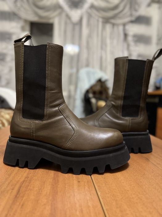 Челсі шкіряні zara